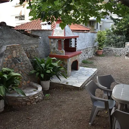 Enipeas Apartment