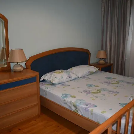Enipeas Apartment *